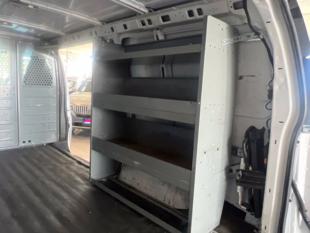 Chevrolet Express photo 18
