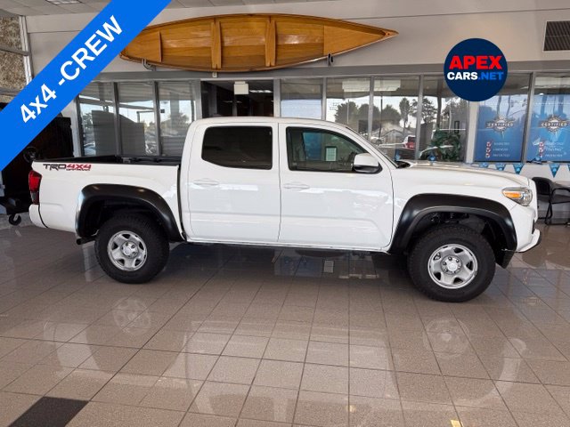 Toyota Tacoma photo 3