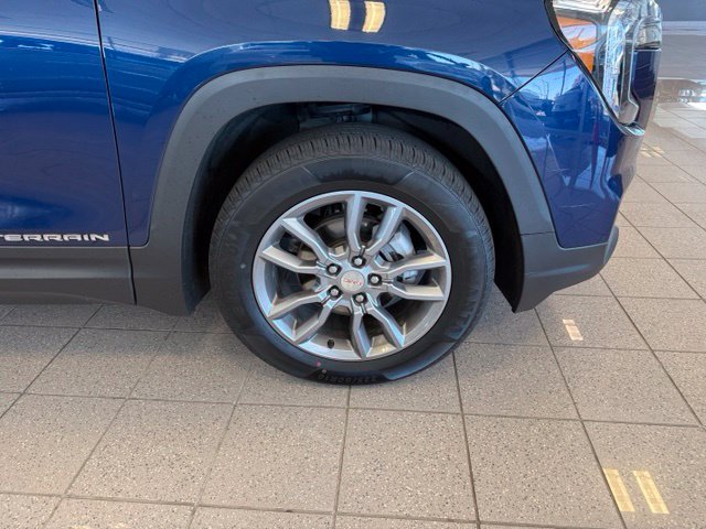 GMC Terrain photo 11