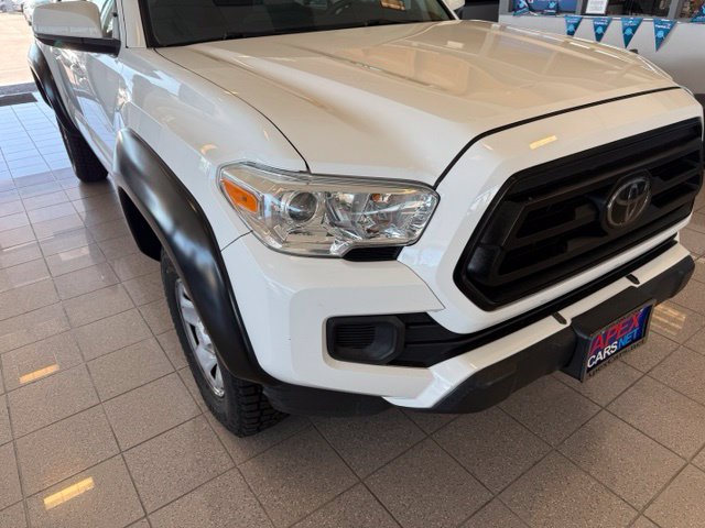 Toyota Tacoma photo 9
