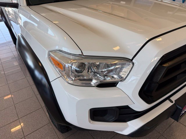 Toyota Tacoma photo 10