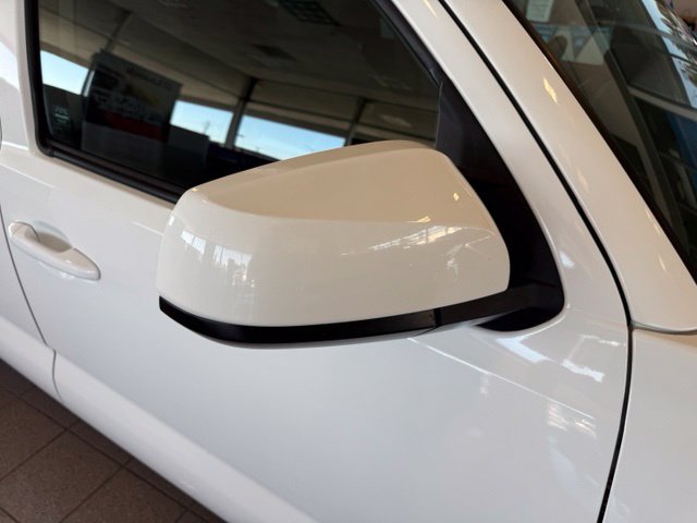 Toyota Tacoma photo 12