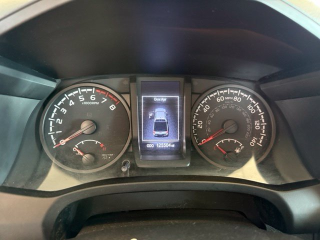 Toyota Tacoma photo 14