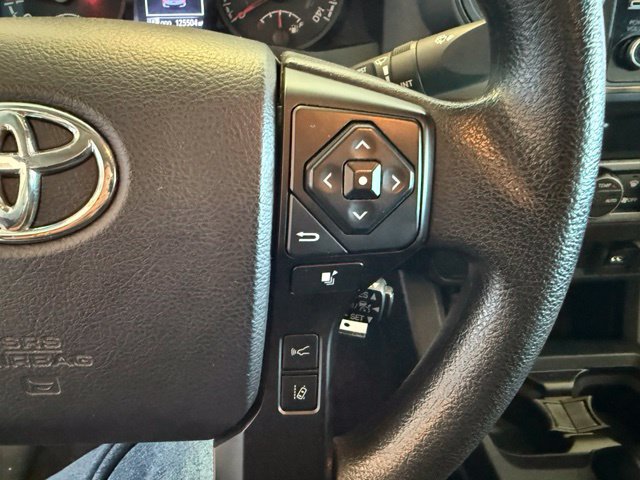Toyota Tacoma photo 18