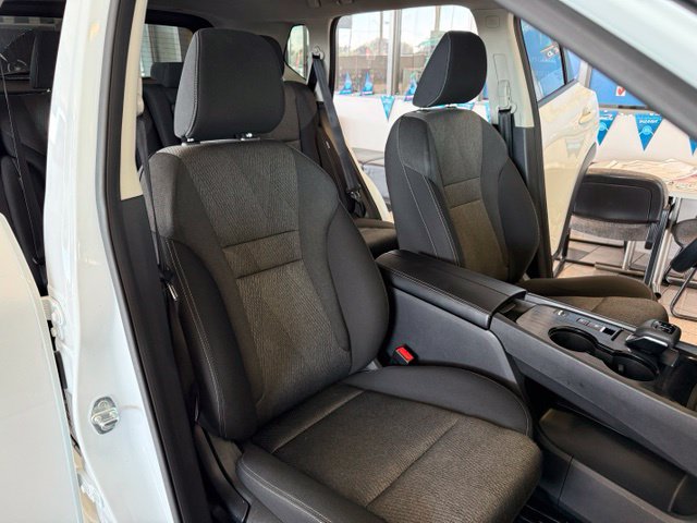Nissan Rogue photo 27