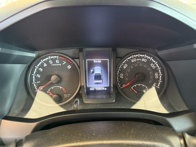Toyota Tacoma photo 14