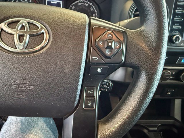 Toyota Tacoma photo 18