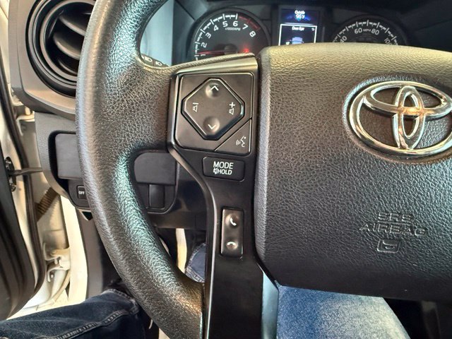 Toyota Tacoma photo 19
