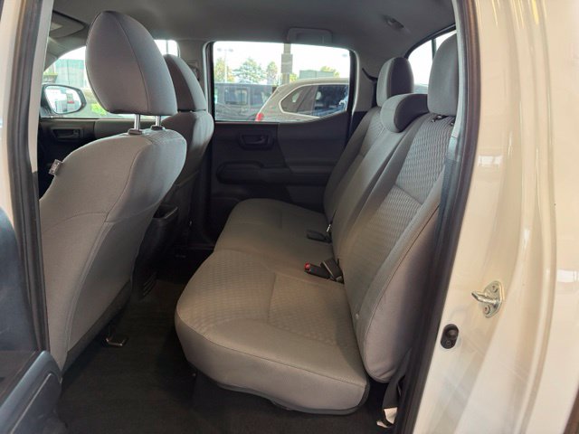 Toyota Tacoma photo 23