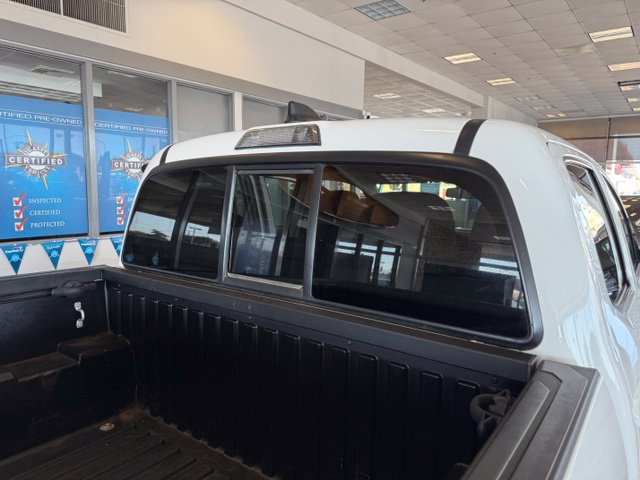 Toyota Tacoma photo 25
