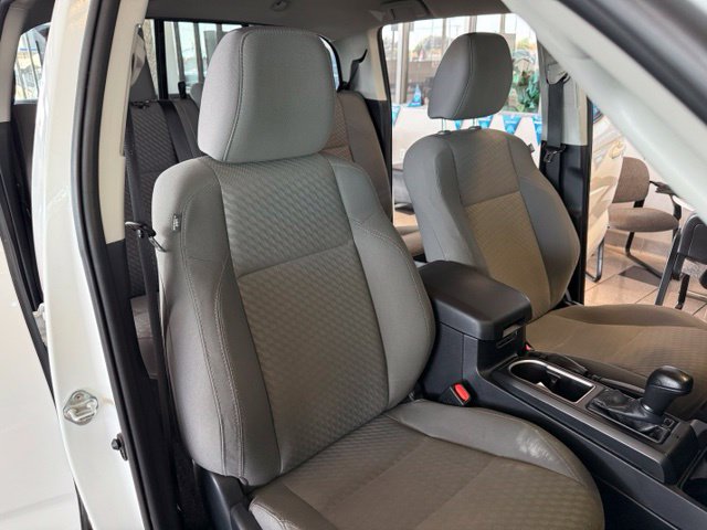 Toyota Tacoma photo 28
