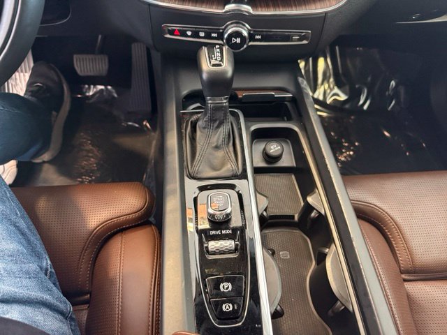 Volvo XC60 photo 16