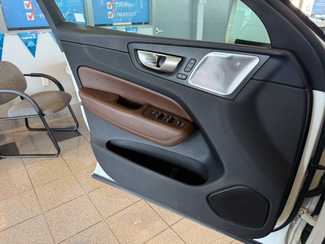 Volvo XC60 photo 20