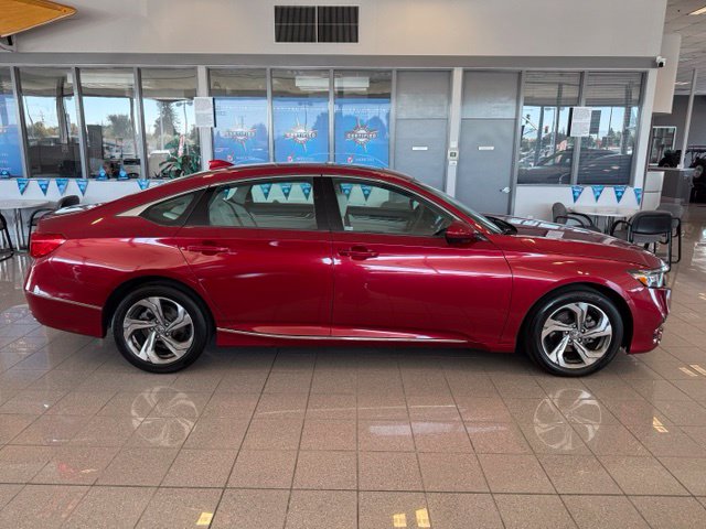 Honda Accord photo 3
