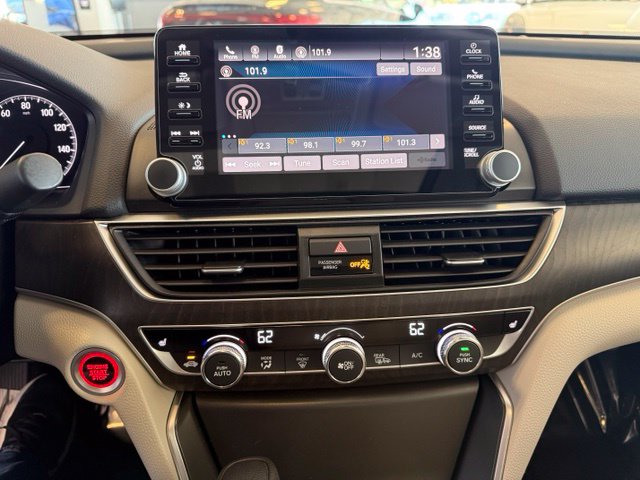 Honda Accord photo 16