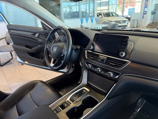 Honda Accord photo 2