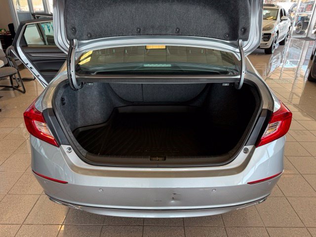 Honda Accord photo 24