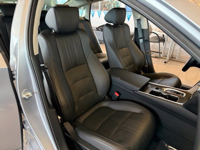 Honda Accord photo 28