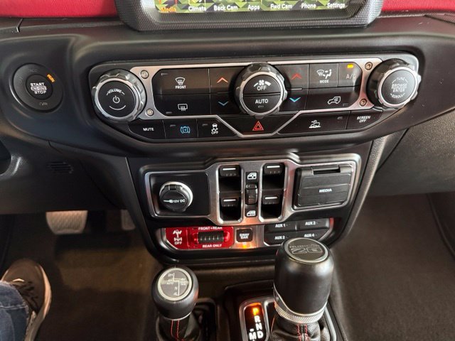 Jeep Wrangler photo 17