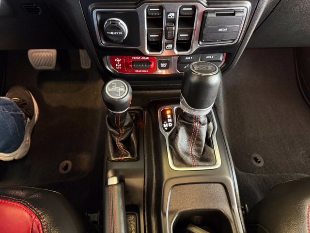 Jeep Wrangler photo 18