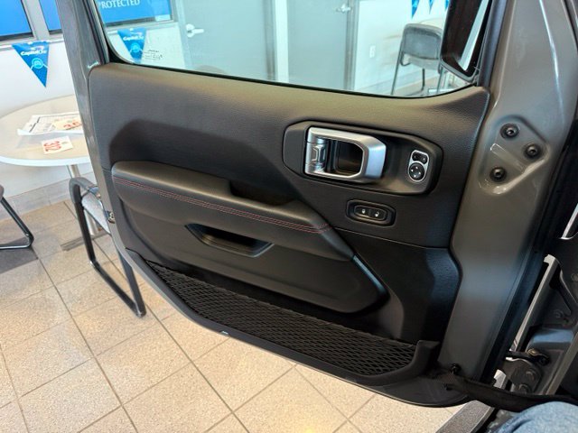Jeep Wrangler photo 22