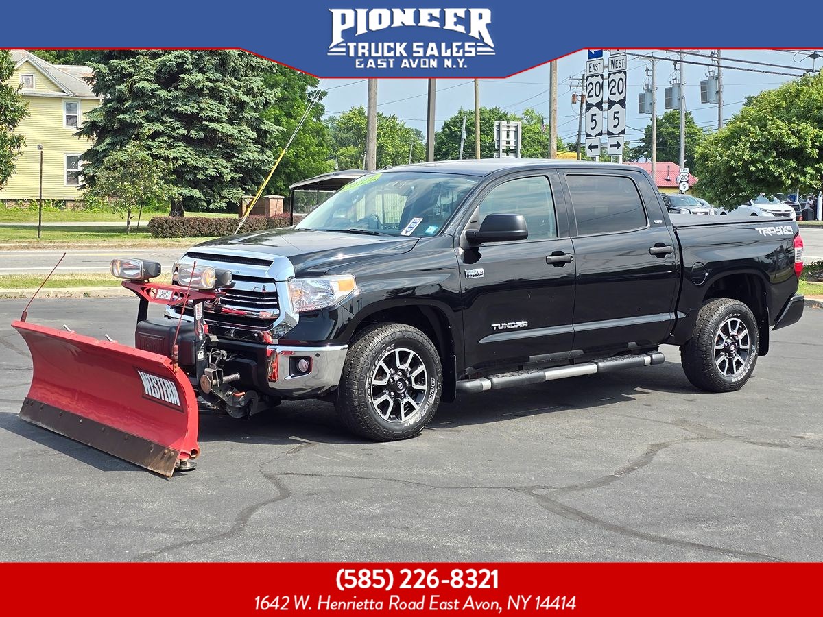 2016 Toyota Tundra 4WD Truck SR5 w/ PLOW