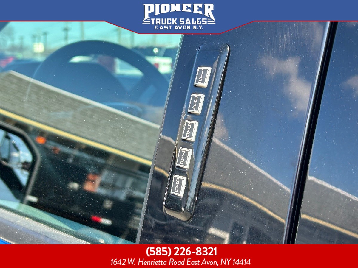 2019 Ford F-150 XLT photo 13