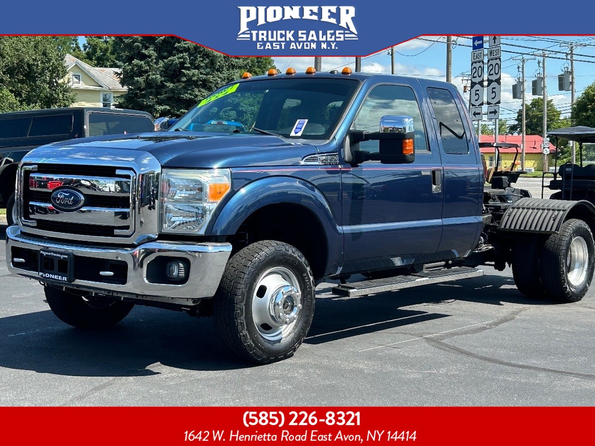 2016 Ford Super Duty F-350 DRW XLT 6.2L DUALLY