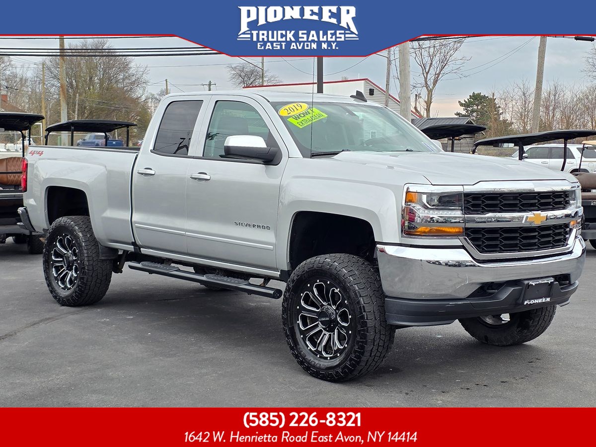 2019 Chevrolet Silverado 1500 LT photo 3