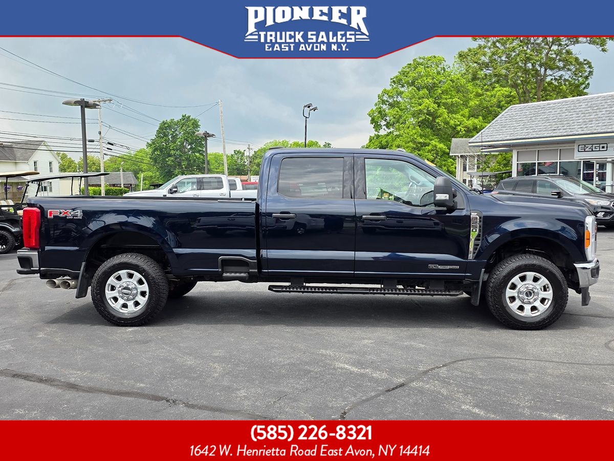 2023 Ford F-250 XLT photo 4