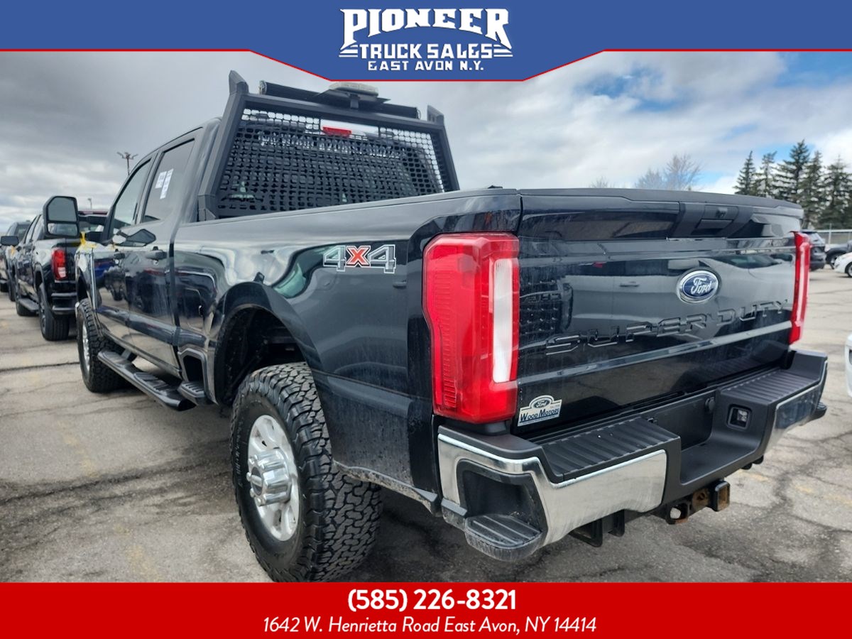 2023 Ford F-250 XLT photo 4