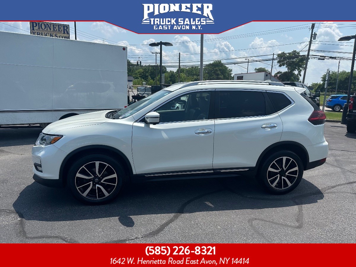 2020 Nissan Rogue SL photo 2