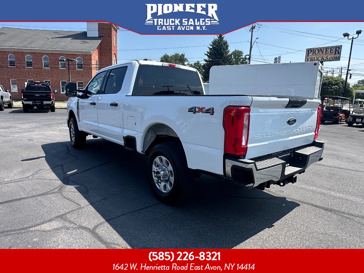 2023 Ford F-250 XLT photo 5
