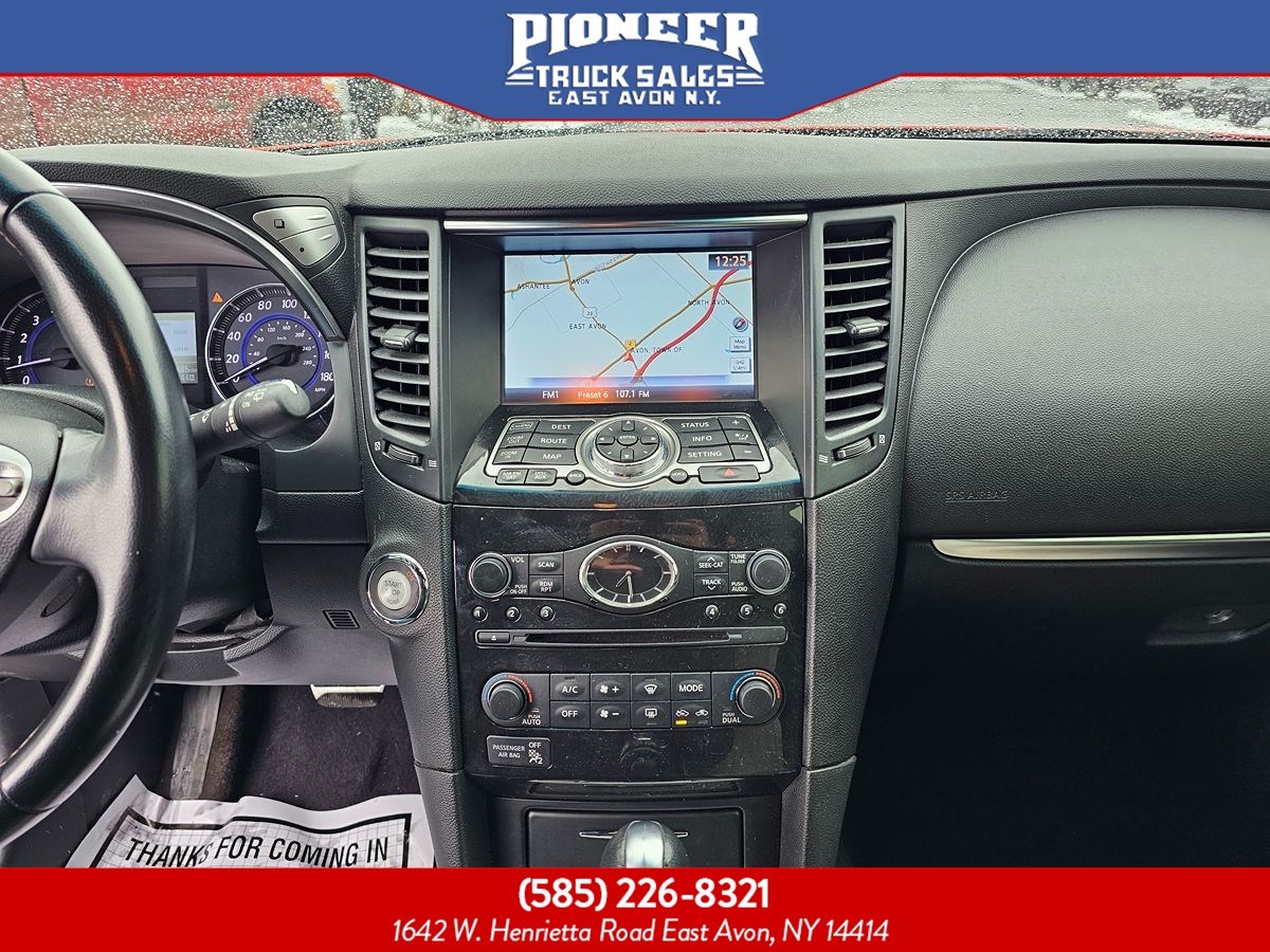 Sold 2017 INFINITI QX70 in Rochester, NY, image size:1200x900