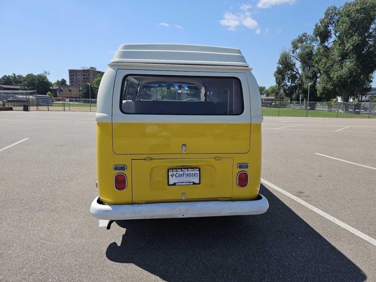 Volkswagen Bus photo 4