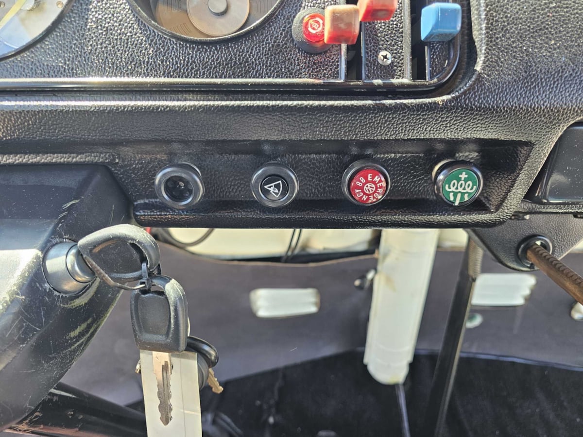 Volkswagen Bus photo 15