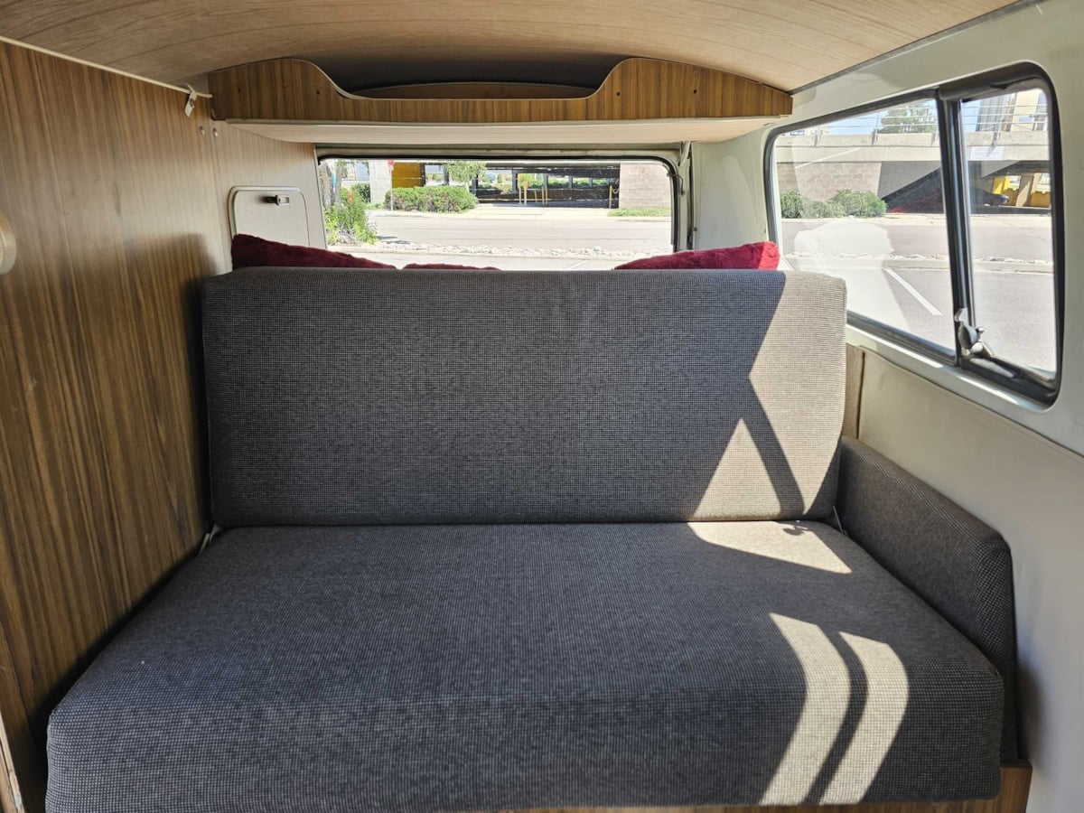Volkswagen Bus photo 36