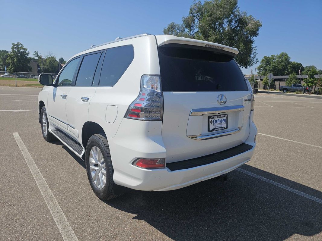 2017 Lexus GX 460 photo 2