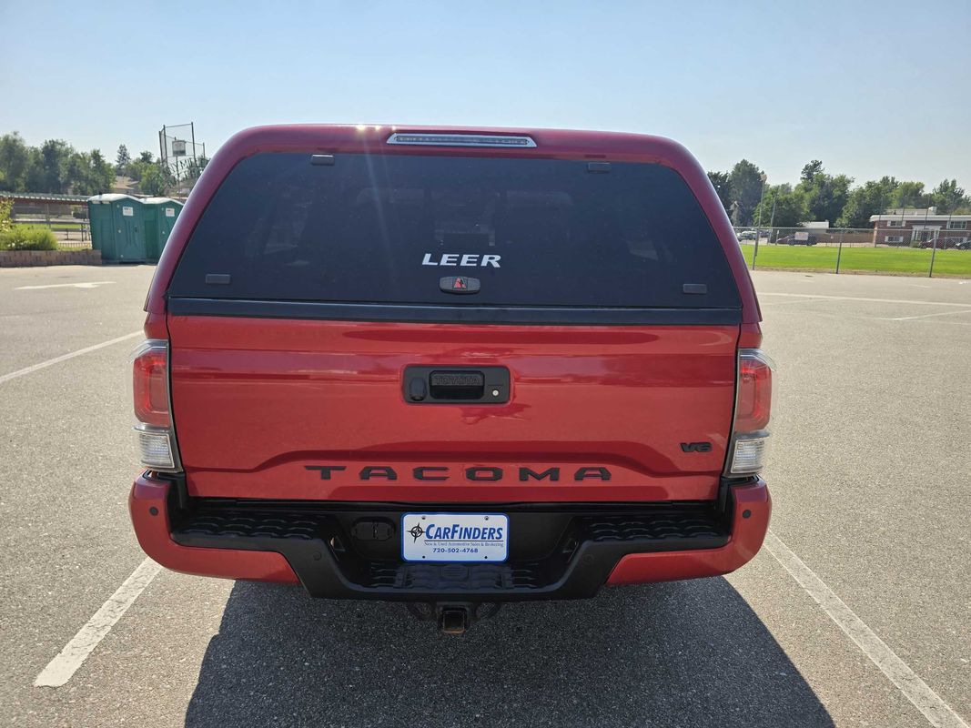 2020 Toyota Tacoma TRD photo 3