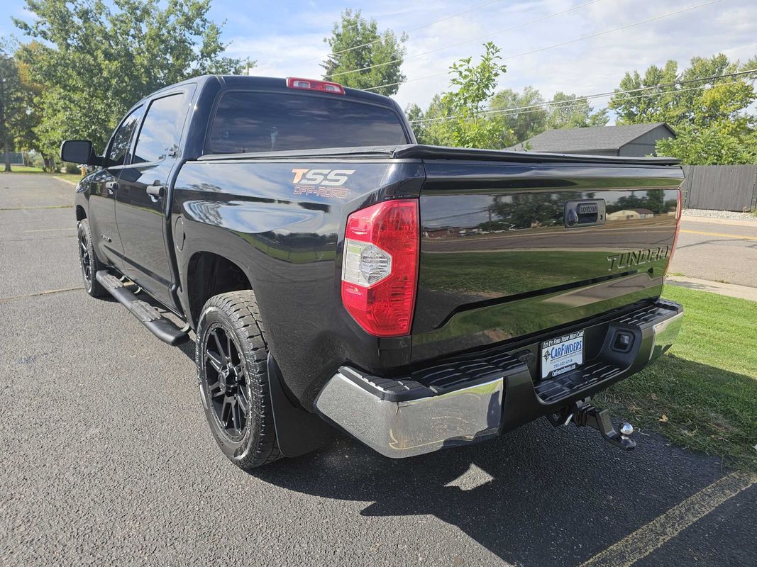 2018 Toyota Tundra SR5 photo 2