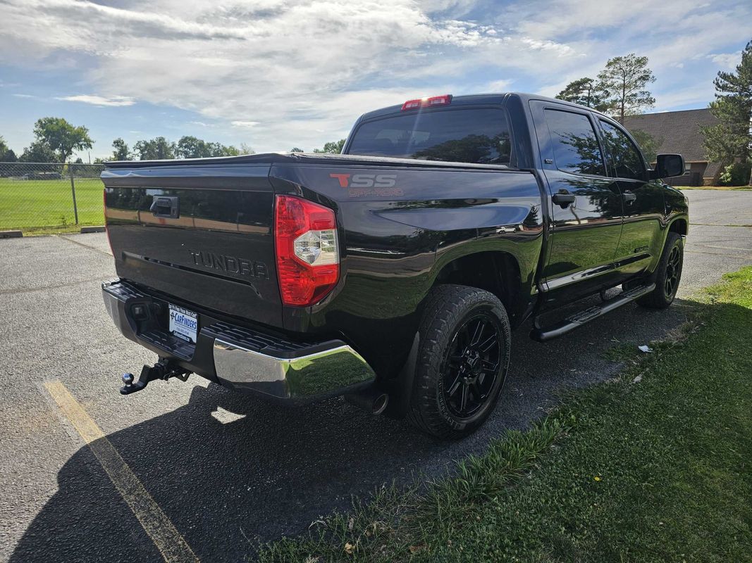 2018 Toyota Tundra SR5 photo 4