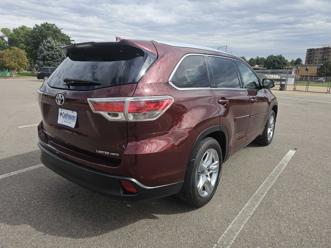2015 Toyota Highlander Limited photo 4