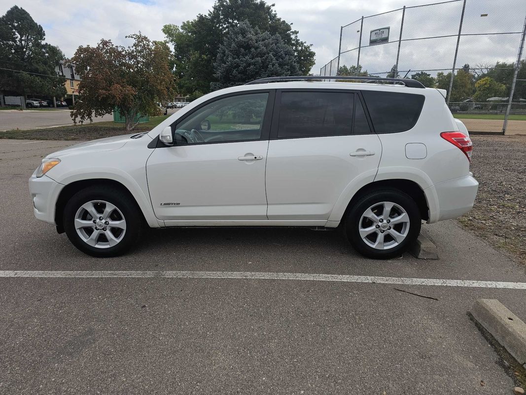 2012 Toyota RAV4 Limited photo 2