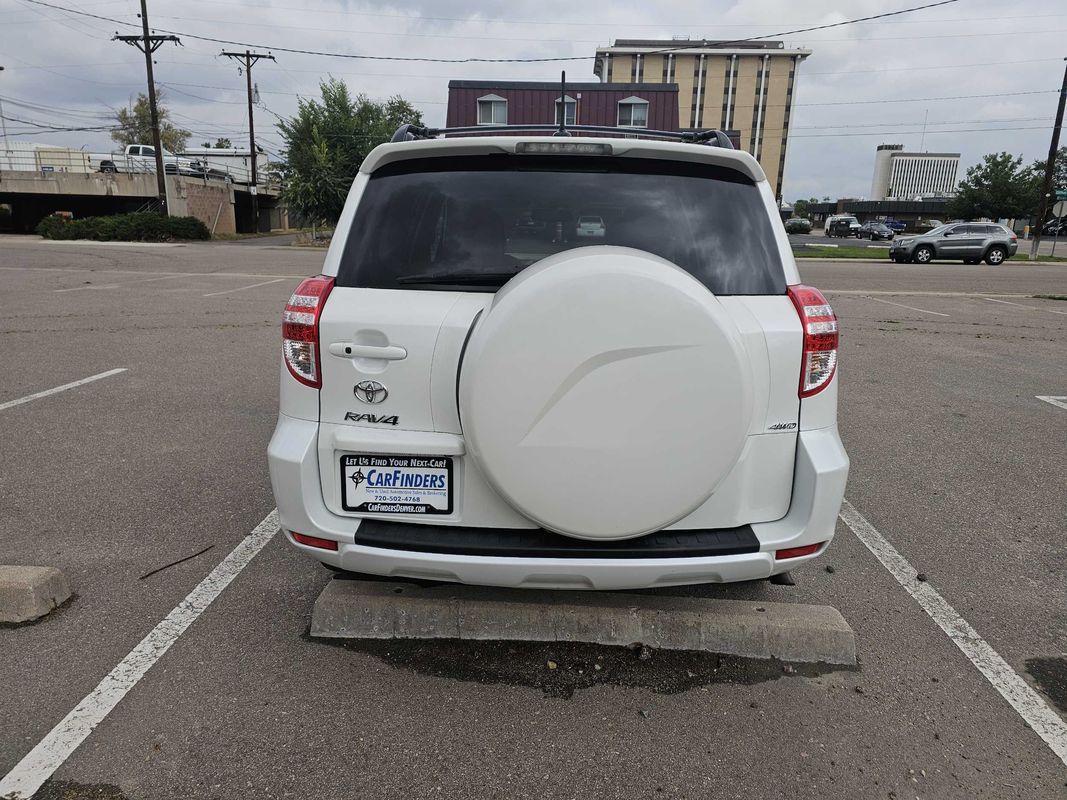 2012 Toyota RAV4 Limited photo 4
