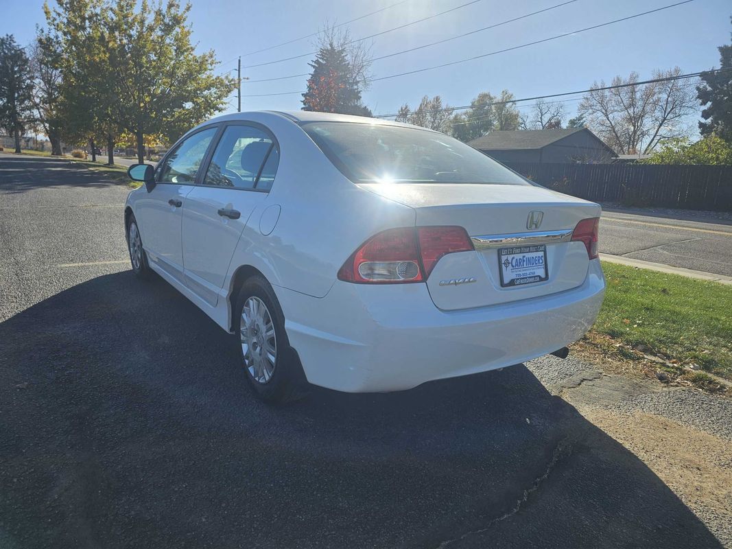 2009 Honda Civic DX-VP photo 2