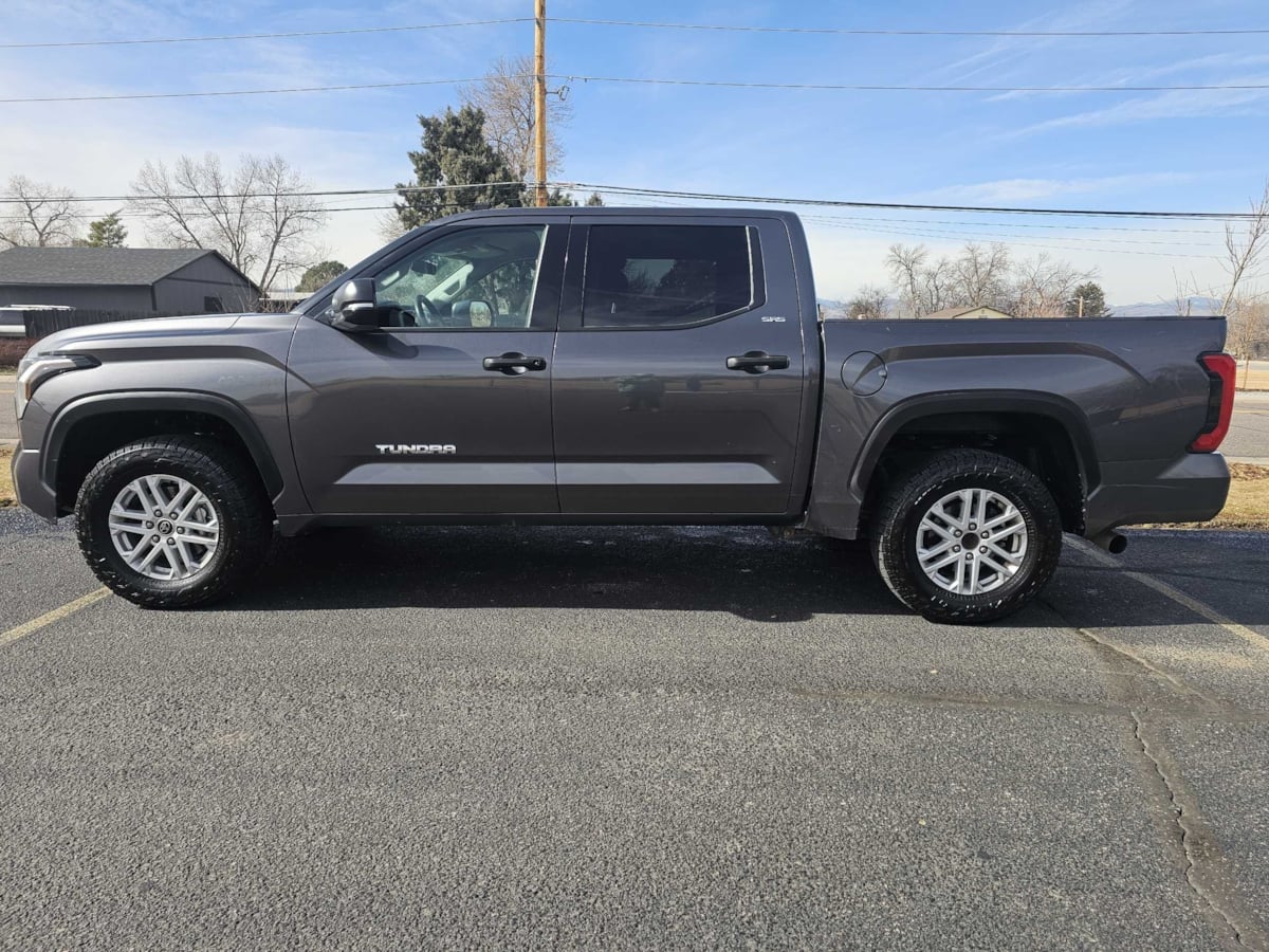 2023 Toyota Tundra SR5 - Photo 2