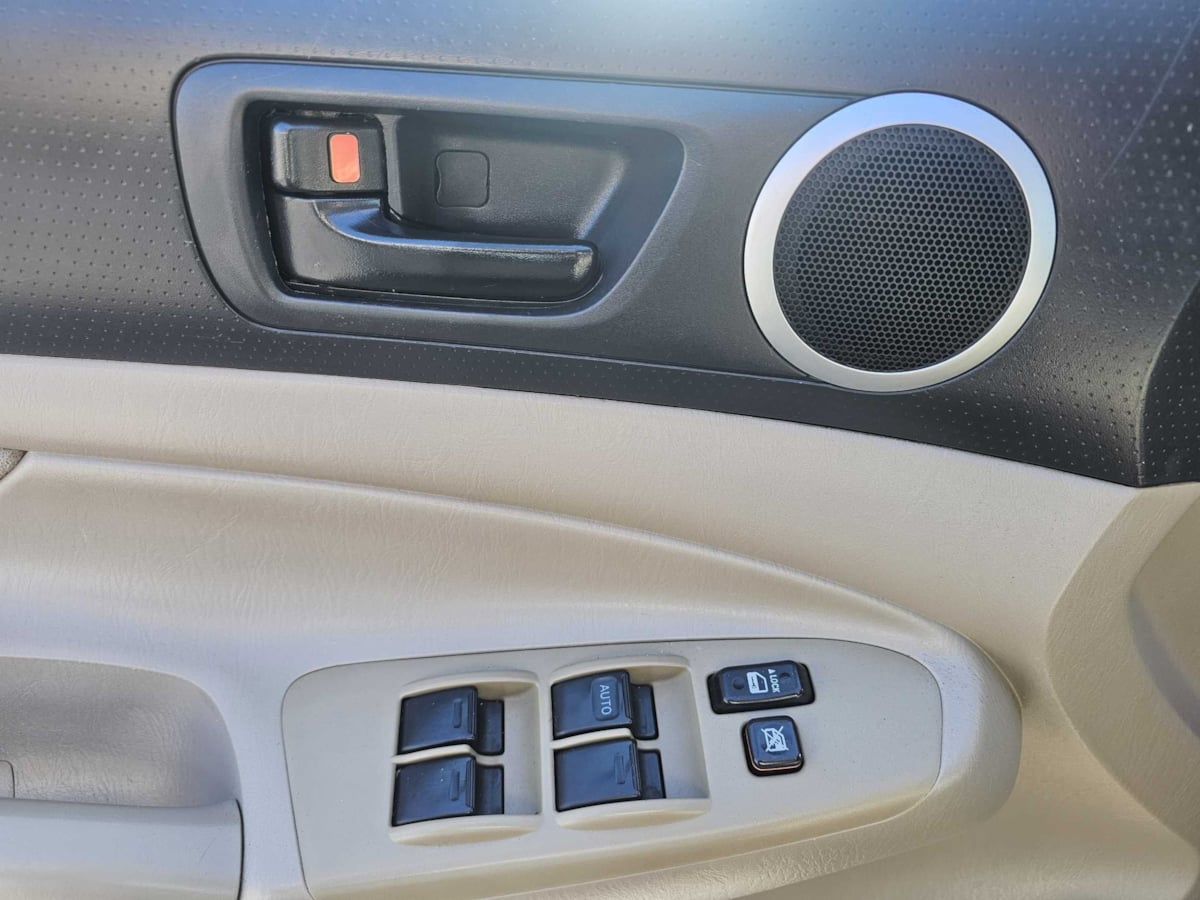 2006 Toyota Tacoma Base - Photo 12