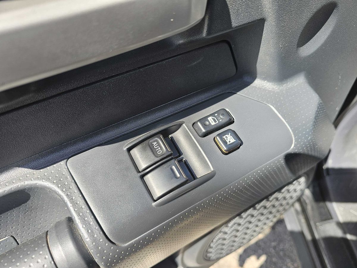 2007 Toyota FJ Cruiser Base - Photo 12