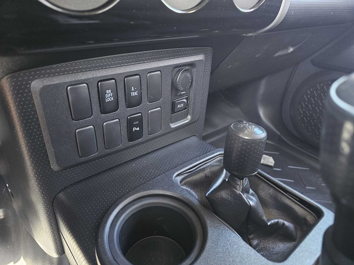 2007 Toyota FJ Cruiser Base - Photo 17