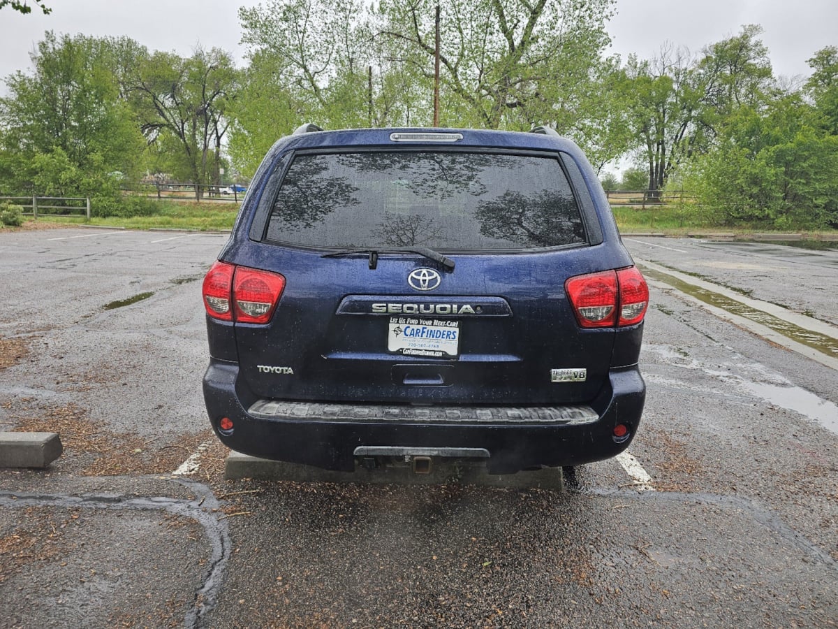 Toyota Sequoia photo 4
